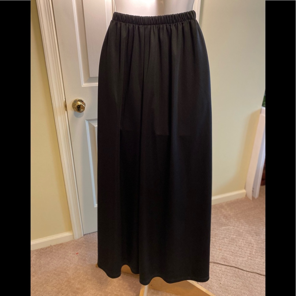 Formal Fashions - Woman’s black wide leg palazzo pants, Size: S - Picture 3 of 5